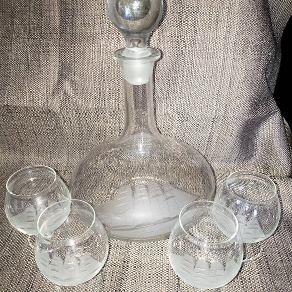 Vintage Etched Clipper Ship Crystal Brandy Decanter Stopper & 4 Snifter Glasses - Picture 2 of 9